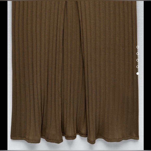 Zara 2-Piece Slit Ribbed Tunic &
Flared Ribbed Pants Set SIZE Large - Picture 4 of 11